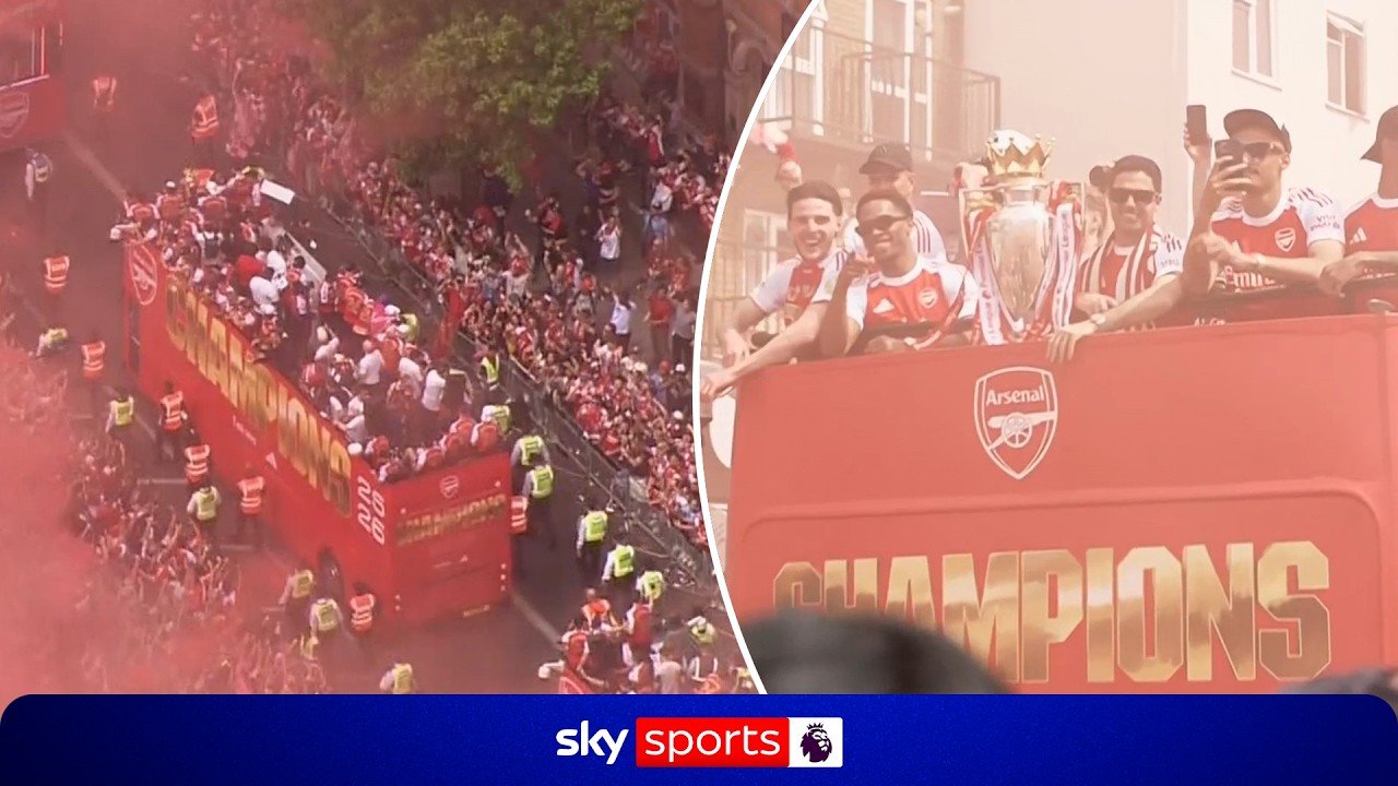North London packed with Arsenal parade in FULL SWING! 🔴